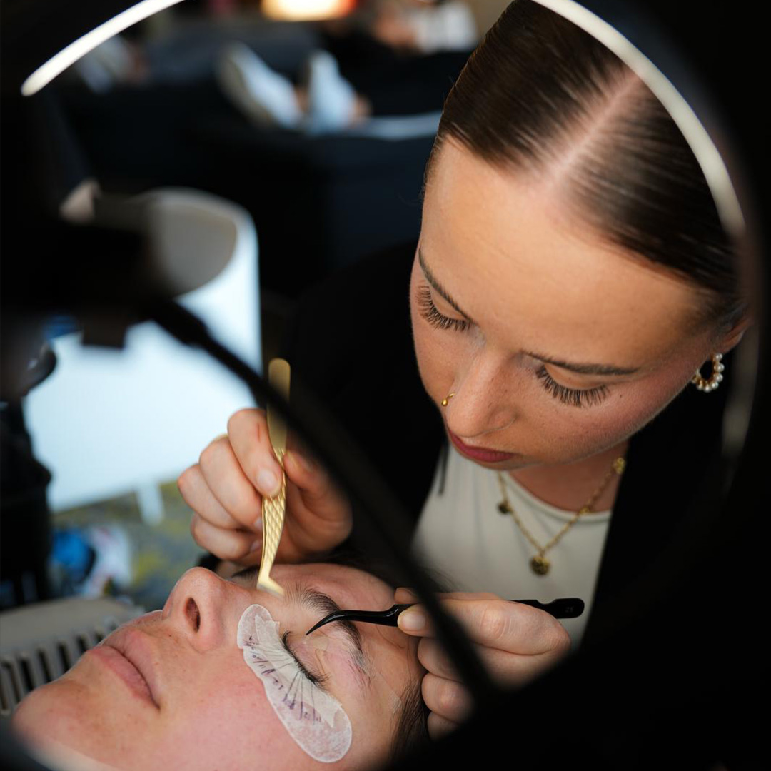 Alya, alya.lashesbrows